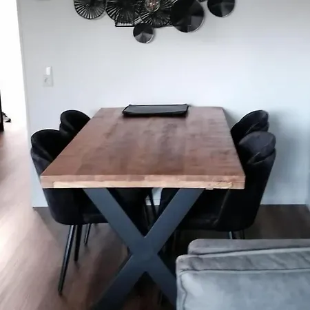 بيت للعطل Modern Gezinsvriendelijke Op De Veluwe إبّ