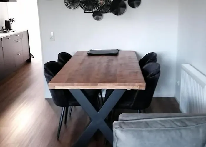 بيت للعطل Modern Gezinsvriendelijke Op De Veluwe إبّ